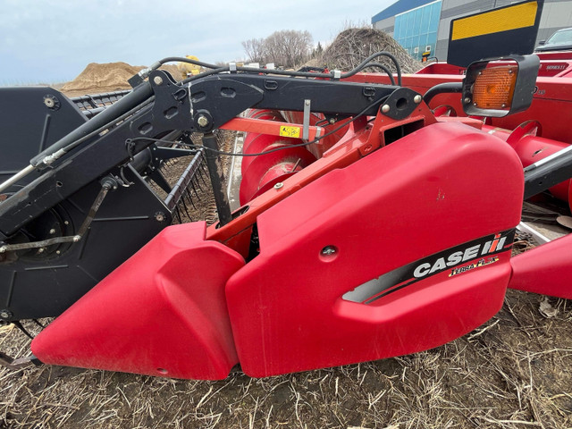 2013 Case IH 3020 Terra Flex Header in Farming Equipment in Portage la Prairie - Image 2