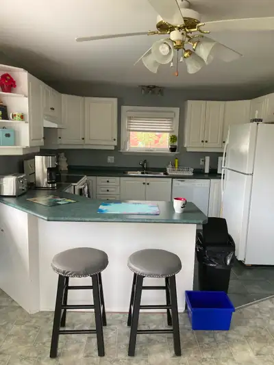 VERY CLEAN STUDENT HOUSE WITH MASTER BEDROOM FOR RENT. LARGE SPACIOUS BUNGALOW WITH 2 BED UP LEVEL A...