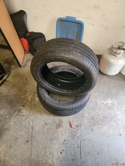 2 tires barely used came off a 07 ford fusion 125 obo