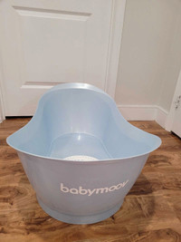 Babymoov  bathtub  for babies with  heatpack 