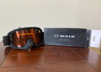 Fox Goggles   with two different lenses.