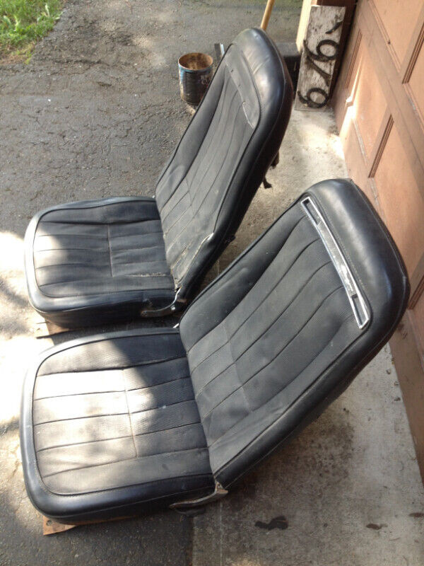 classic seats in Auto Body Parts in Nelson - Image 4