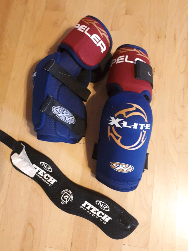 Womens Hockey Equipment in Hockey in Belleville - Image 3