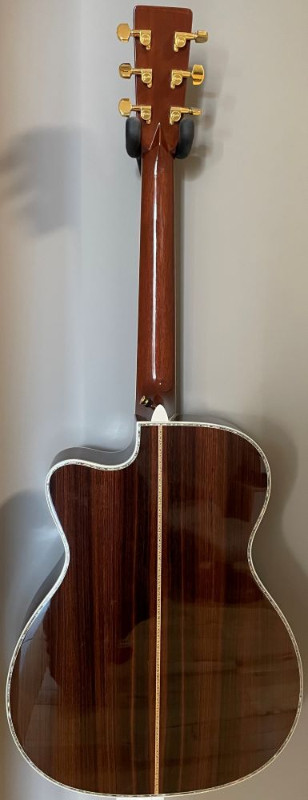 Rare Martin 000-45 cutaway acoustic guitar in Guitars in Ottawa - Image 2