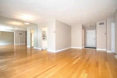 2-bed/2-bath condo on Île-des-Sœurs for rent