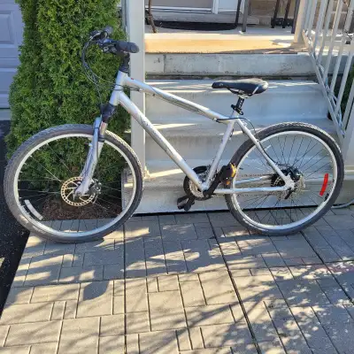 Norco Carrera Mountain Bike with Disc Brakes, View more