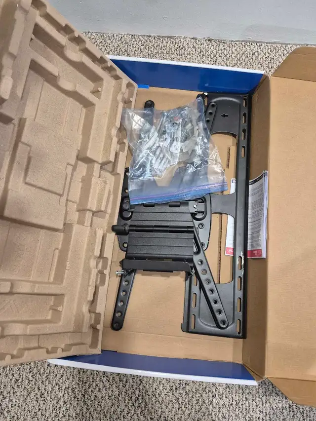 Tv Wall mount in Video & TV Accessories in Ottawa - Image 2