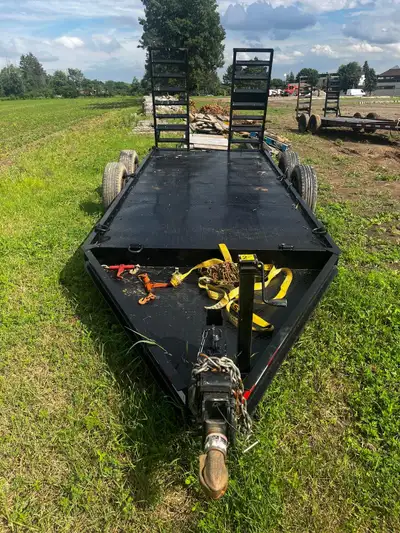 Looking for a strong, reliable trailer for your equipment? This one is ready to work! Dimensions: •...