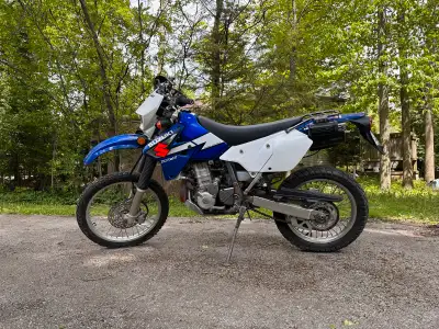2006 DR‑Z400S (dual-sport/street-legal) bike Under 11,000km Runs well, recently had carburetor clean...