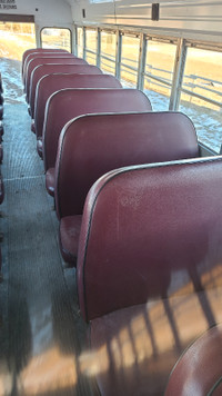 19 School bus seats