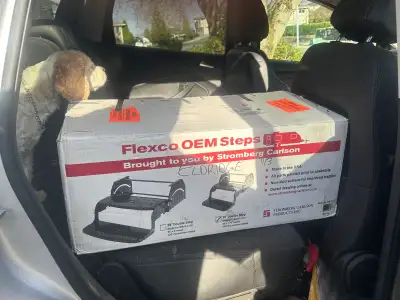 Brand new retractable steps for rv