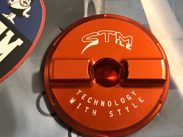 New STM All Kawasaki Billet Oil Fill Cap Lid Red Anodized WireTy in Other in City of Toronto