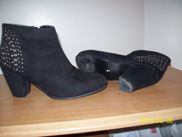 womens  shoes in Women's - Shoes in Belleville - Image 3