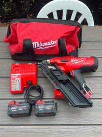 Milwaukee M18 FUEL Brushless 30° Framing Nailer Kit *Like New*