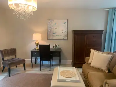 AVAILABLE SHORT TERM from July1st to AUGUST 31th. Beautiful room available in a charming three-store...