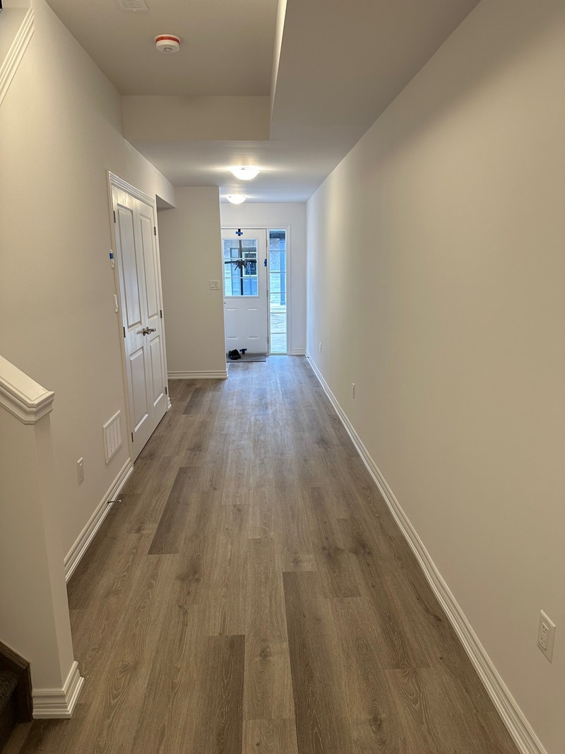 Stunning 3 bdr 2.5 wash Townhouse in Brantford for lease Long Term