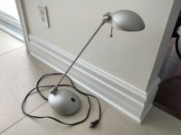 Lampe de travail (bureau) Flygel de IKEA 50 watt 12 V 2intensité
