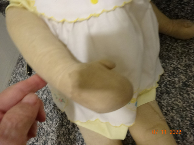 Soft  body doll,vinyl head, DANCE WITH ME  for child 1960s in Toys & Games in Kelowna - Image 4