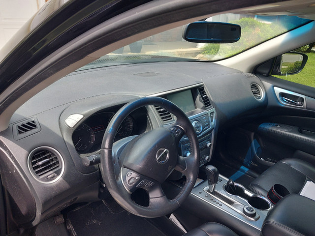 Nissan Pathfinder SL 4x4 , 2017 in Cars & Trucks in Sarnia - Image 3