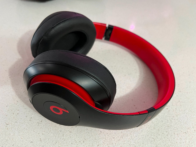 Beats Studio 3 dans Écouteurs  à Ville de Montréal