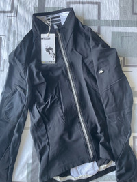 Brand new Assos haBu jacket - Black Volkanga in small size