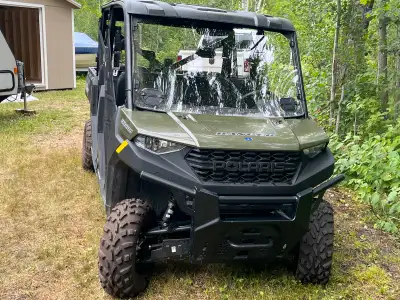 2022 Polaris Ranger CREW XP 1000 — only 194 km! Windshield , Brushguards, A-Arm Protection — like NE...