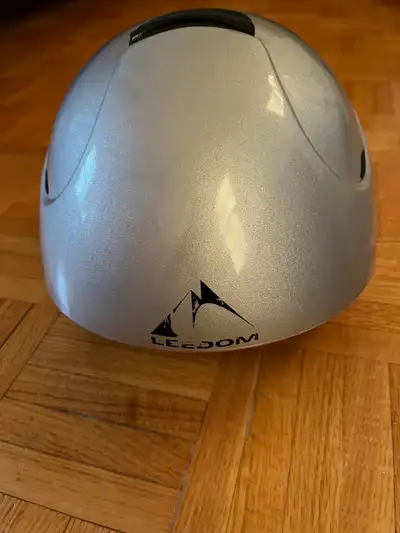 Leedom large ski helmet, View more
