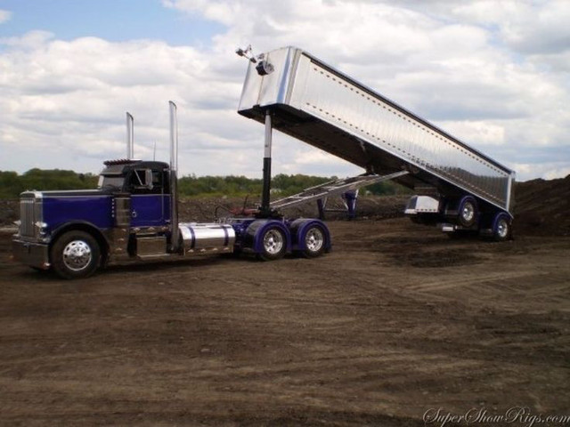 Available Az/Dz Truck Driver(NOT HIRING) in Drivers & Security in Hamilton