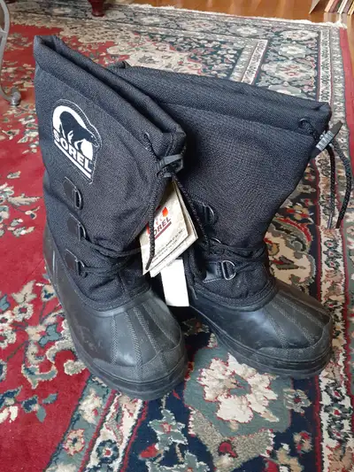 Sorel winter boots, rated to -74C, size 5, waterproof rubber soles