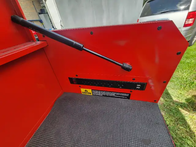 Craftsman 52"W Drawers Tool Chest W Power Bar in Tool Storage & Benches in Windsor Region - Image 7