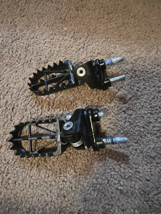 2024 Suzuki DR 650cc parts in Motorcycle Parts & Accessories in Hamilton - Image 8