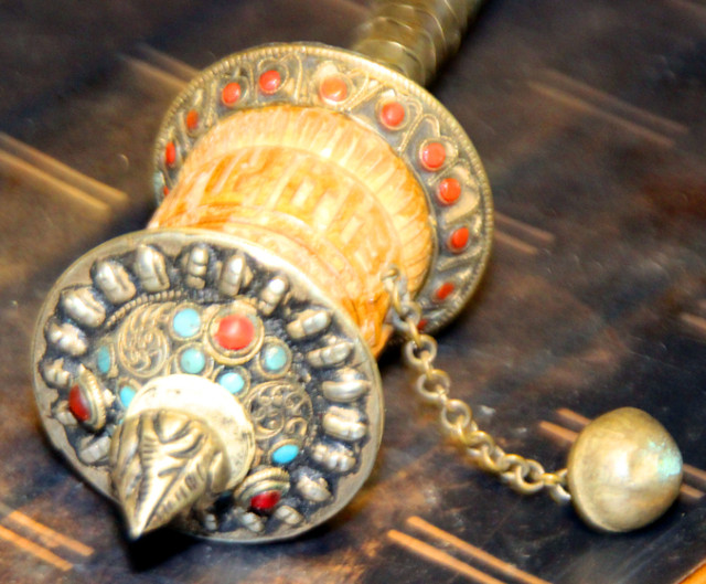 ANTIQUE TIBETAN JEWELLED PRAYER WHEEL in Arts & Collectibles in Campbell River - Image 2