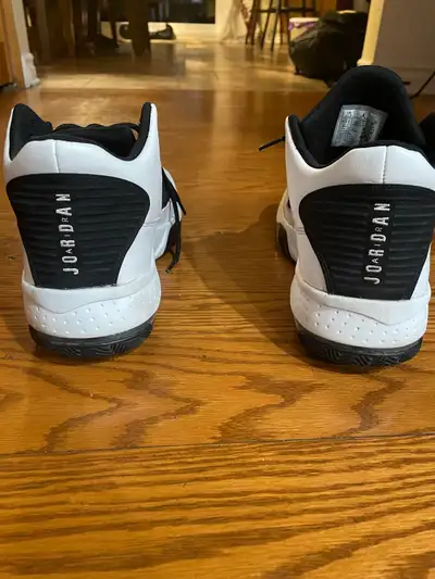 chaussures de sport pour homme Jordan taille 11.5, View more