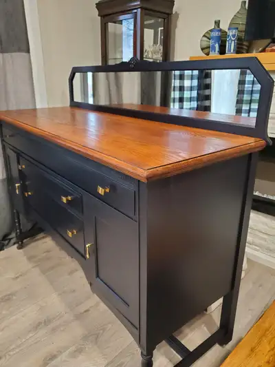 Refinished in Melange's Paris Black. Mirror has been replaced with brand new and installed in origin...