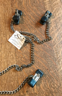 NEW WIDE NIPPLE CLAMPS WITH CHAIN