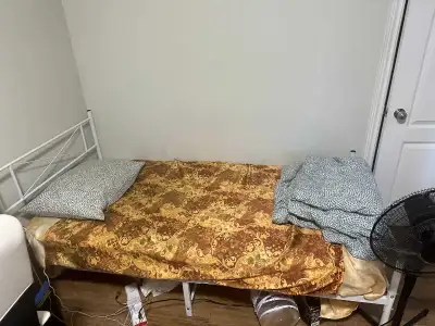 Private room available at victoria avenue Niagara falls