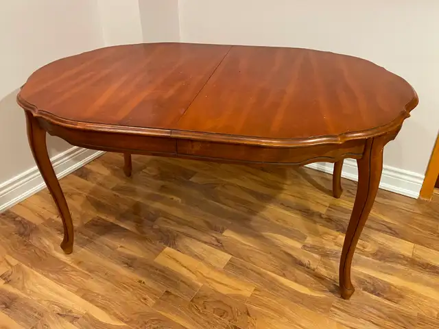 Dining Table, Extendable, Seats 6 ppl - Solid Wood in Dining Tables & Sets in Mississauga / Peel Region - Image 2