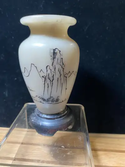 Vintage Stone Carving  Small Daisy Vase with Dark Stone Base, View more