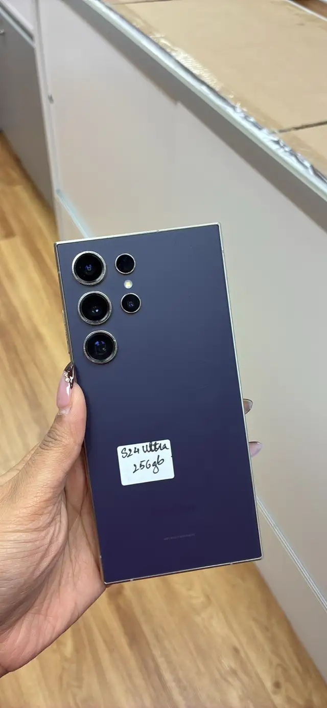 Samsung S24 Ultra 256GB Violet  in Cell Phones in Mississauga / Peel Region - Image 3