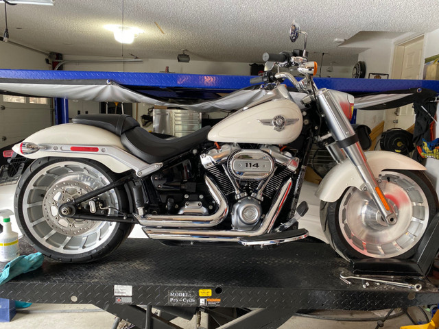 For Sale-2018  Harley Davidson Fat Boy 114 in Street, Cruisers & Choppers in Calgary - Image 2