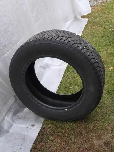 Hakkapeliitta 10 était sur Ram 1500 2019 -275/60r20 2 usé de 30% 2 usé de 40%