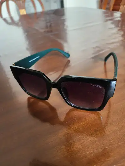 Chanel, ladies black Sunglasses