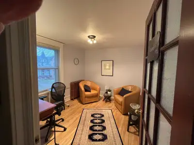 Bureau libre le 1er juillet, possibilité de devancer. Centre-ville Saint-Jean-sur-Richelieu. Centre...