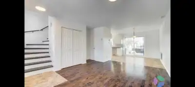 Semi-detache 2cac 1salle bain 1salle d'eau cour 504hamel grand ile valleyfield 438 492 1470 libre