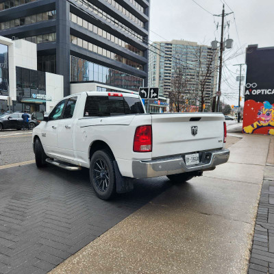 2014 DODGE RAM 1500 SLT 6.5 FT BED With RAMBOX & SNOW TIRES