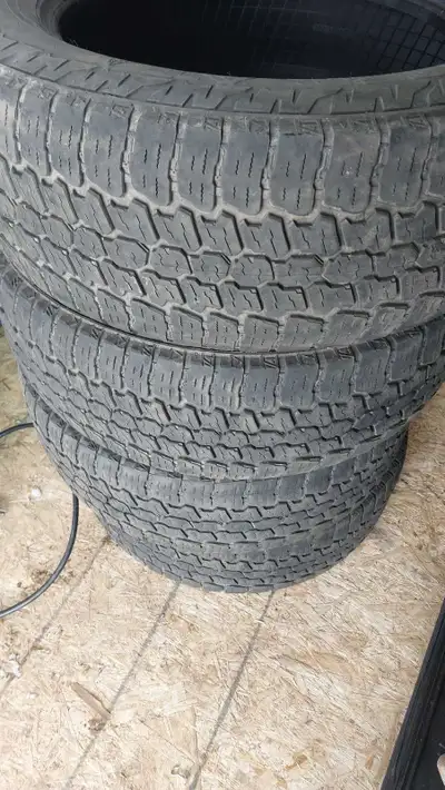 Set of 20" tires off a 22 ram 1500 Asking $250 no broken belts or plugs