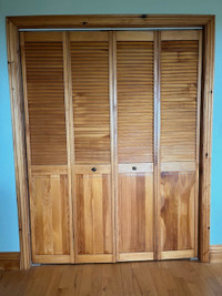 Double Bifold Louvred Wooden Closet Doors