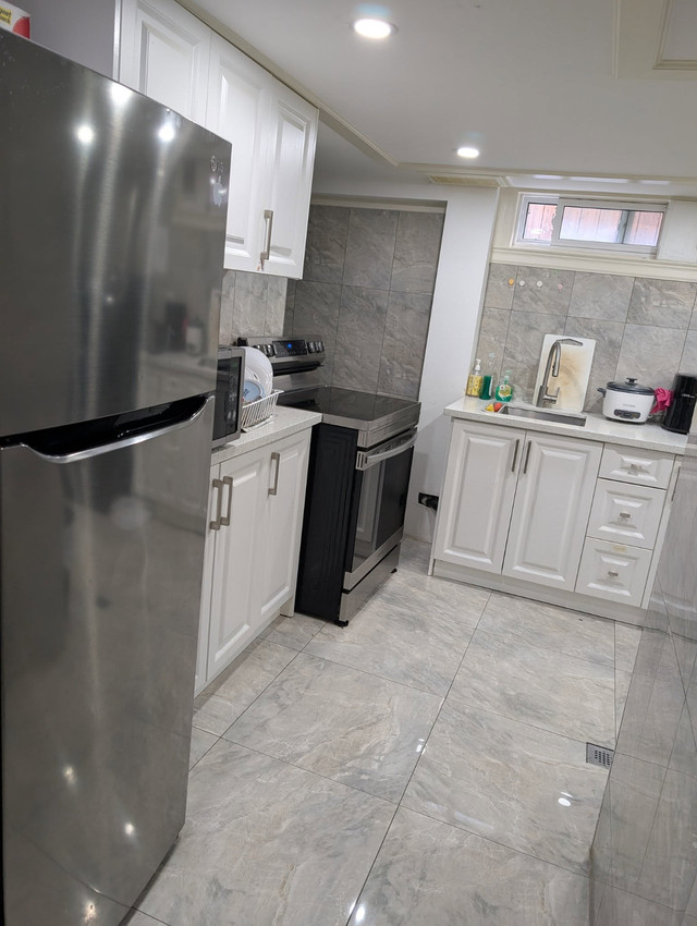 Private Room For Rent in Long Term Rentals in Mississauga / Peel Region - Image 3