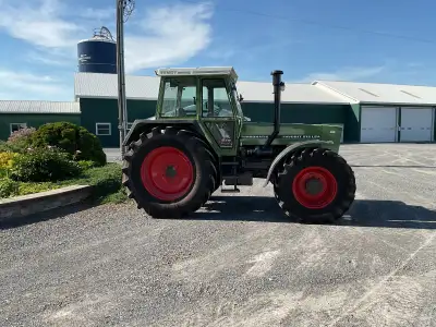 Fendt 612 LSA, 4 wd, 6 cylinders, 9176 hrs, new tires New paint, 6 standard weights and 6 added on w...