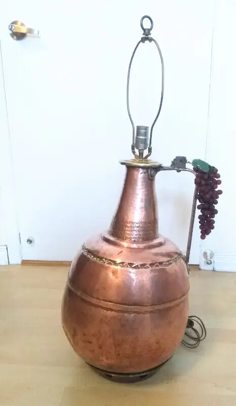Antique Moroccan Copper pitcher table lamp in Indoor Lighting & Fans in Laval / North Shore - Image 6